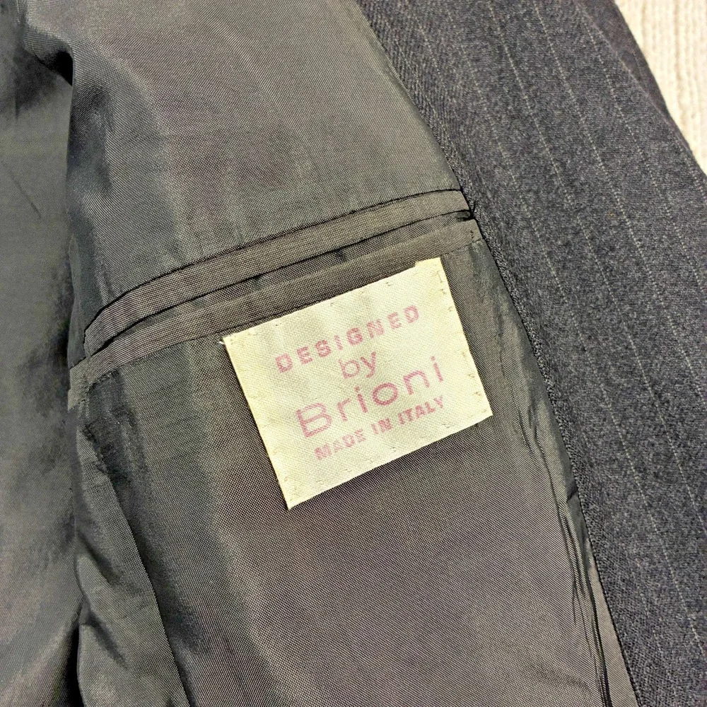 VTG Brioni Charcoal Gray Pinstripe Suit Jacket 40L 41L Italy Wool Designer